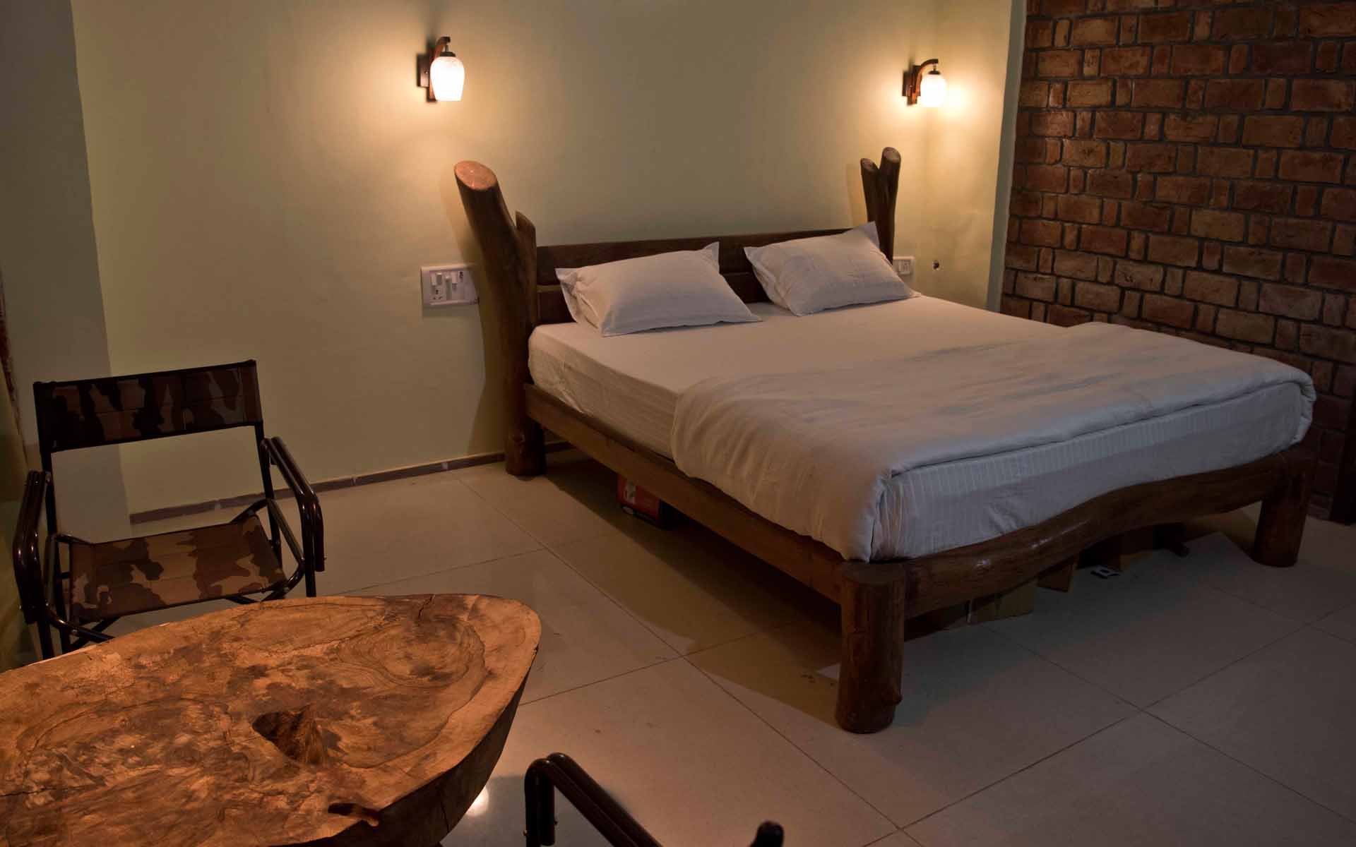 Corbett Riviera, Lansdowne